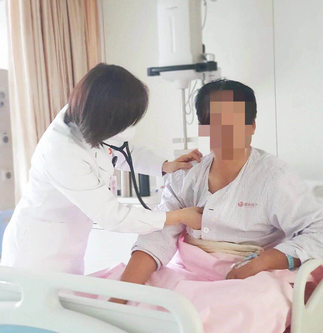 這種胸悶、胸痛要注意！你該去做這項(xiàng)檢查