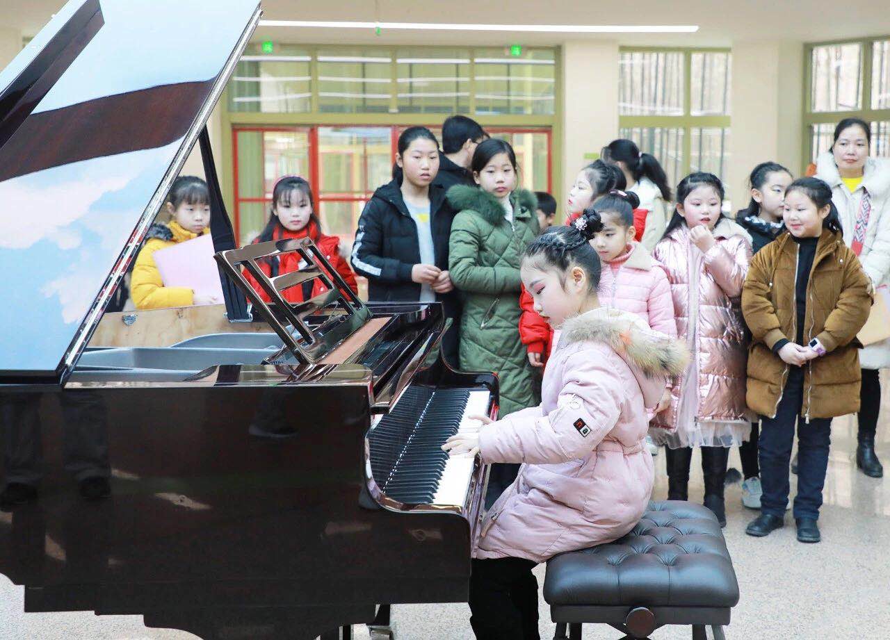 暖心！“小演奏家”走進(jìn)西安國(guó)際醫(yī)學(xué)中心醫(yī)院——“寒假健康教育公益行”研學(xué)活動(dòng)之二