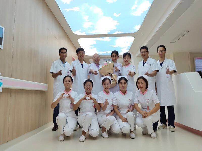 這個國慶，西安國際醫(yī)學(xué)中心人用守護向祖國深情表白
