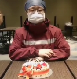 祝在前線奮戰(zhàn)的白衣戰(zhàn)士生日快樂(lè)！