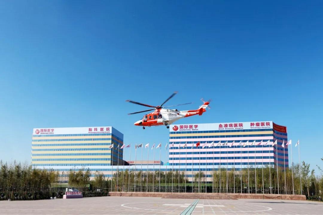 生命續(xù)航，分秒必爭！我院緊急救助一名跨省“飛”來的重癥患者