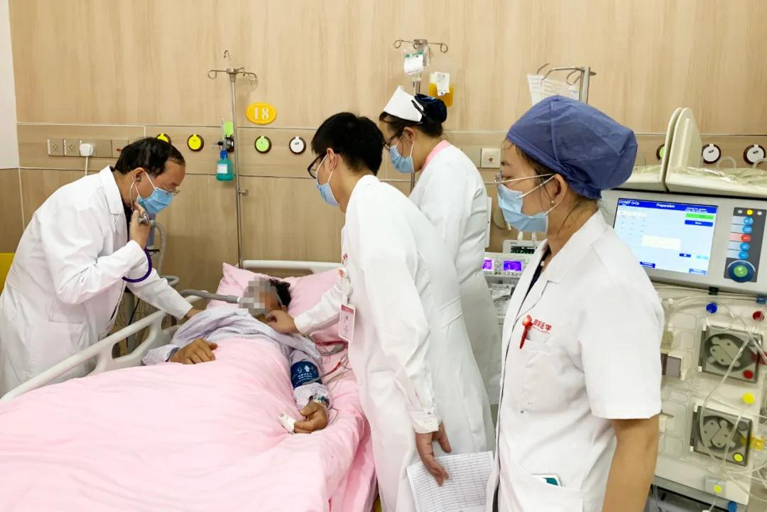 72小時(shí)緊急救治！64歲危重出血熱患者闖過生死關(guān)
