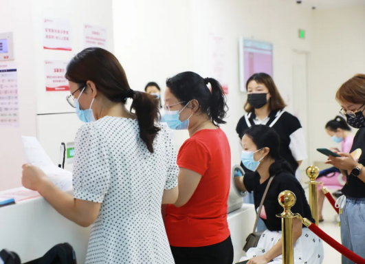 不掛號，解決多個問題，多學(xué)科MDT聯(lián)合門診讓更年期女性少跑腿，更安心！