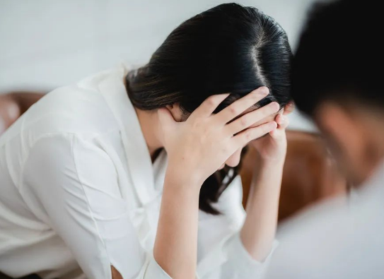 沒食欲、睡眠差、全身乏……這些“長新冠”癥狀有可能是心理疾病撥打96999-3可免費(fèi)咨詢