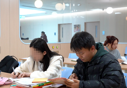 治療、學習兩不誤！病房里開啟了“小課堂”